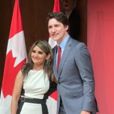 jenifer gomes with justin